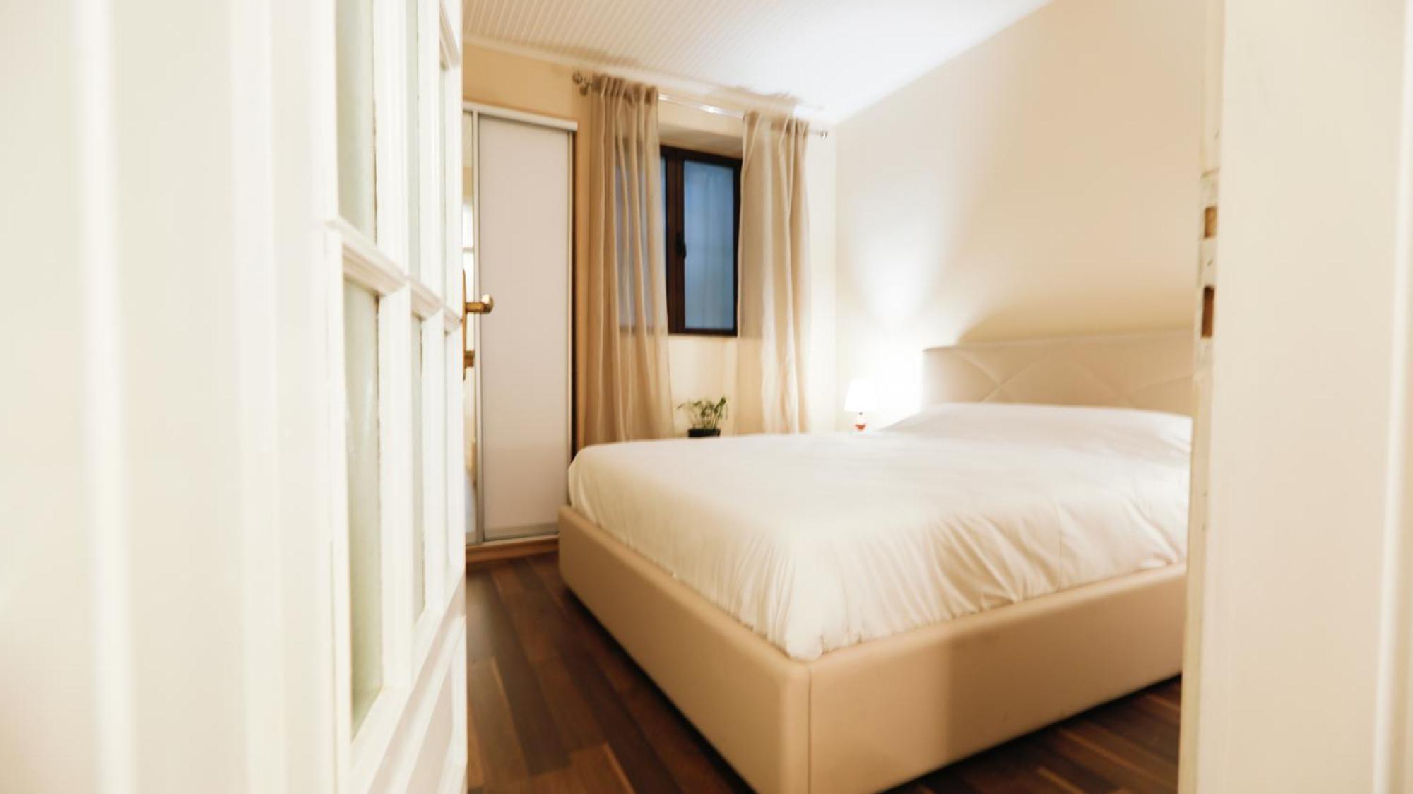 Townsquare Central Apartment Tirana Esterno foto